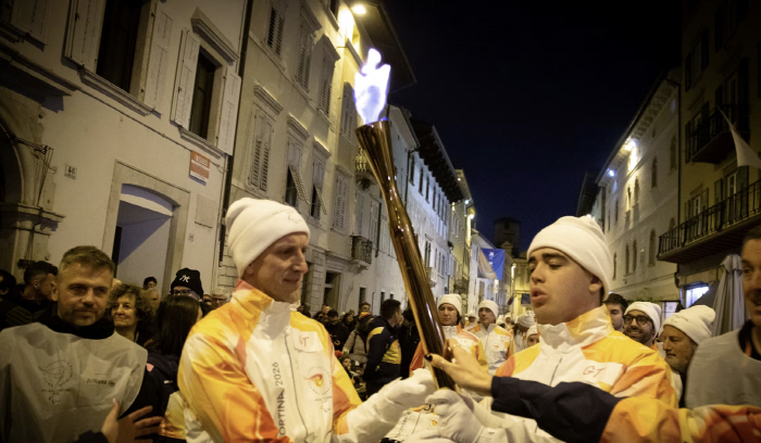 "러시아X벨라루스 참가 반대" 패럴림픽 개막식 유럽 등 8개국 릴레이 보이콧