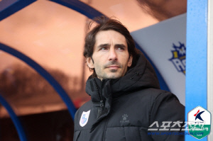 [현장인터뷰] '데뷔전 패배' 제라드 파주 감독 