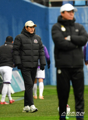 '우승후보 상대로 무승부' 유병훈 감독 