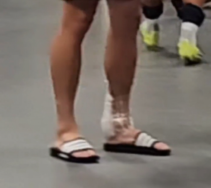 韓 축구 비상, "발목 부상 우려" 손흥민, '깜짝 근황' 정상이 아니다…