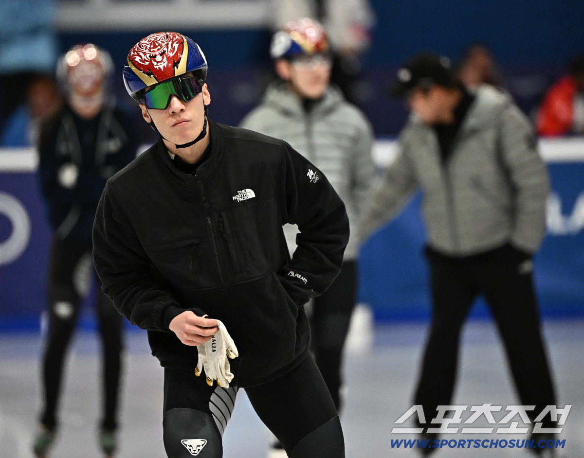 "린샤오쥔 사건+팀킬 논란, 속시원히 다 말하나" 황대헌 SNS 업로드 …