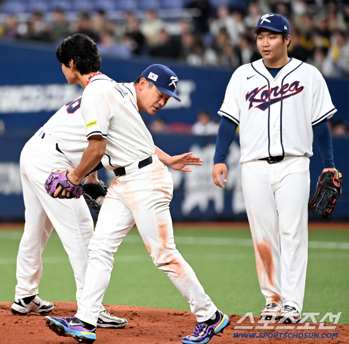 ‘가슴 철렁!’ 김도영 뒷통수 박고도 웃었다. 투혼 수비→5회 동점포..…