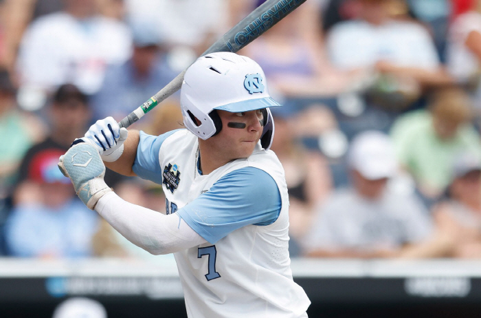 겁없는 하룻강아지들! 특히 3타수 3홈런 친 '괴물 거포'도 있다, 홈런 공동 1위 8명중 마이너리거가 5명