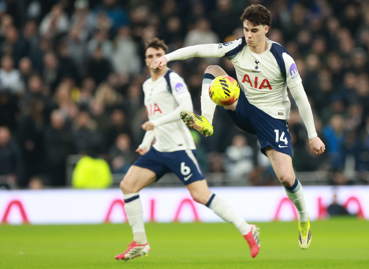 英 매체 단독 보도! '흥민이 형, 김민재 어때?' 뮌헨 이적설 터졌다……