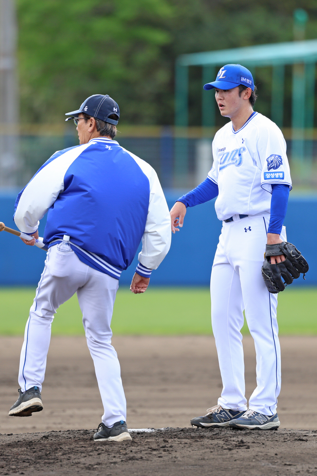 日 출신 광속 아쿼, 라이브피칭까지 했는데 부상 퇴출이라니… "조바심 있…