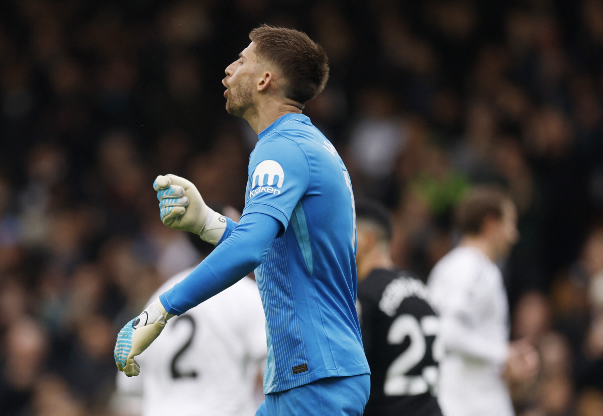 [오피셜]리그가 선수를 조롱했다, 토트넘 GK 실수에 "흥미롭네"+능욕 …