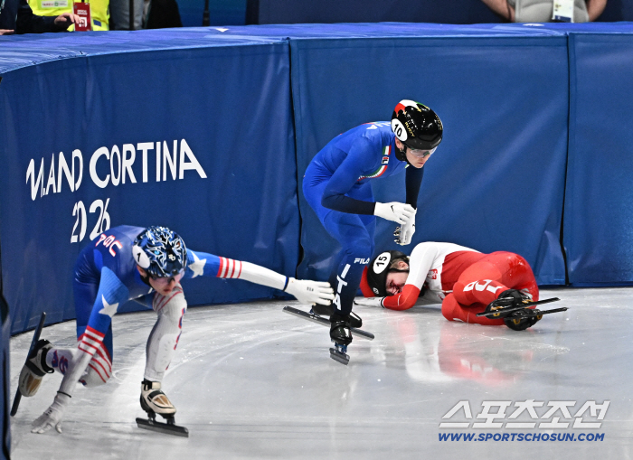 '피 철철' 韓 국가대표도 '아찔'...'스케이트 날 충돌' 끔찍한 빙판 사고 당사자, 다행스러운 근황 공개..."수술 부위는 가렸다"