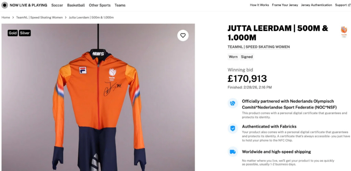 "무려 3배, 호날두도 넘었다" 지퍼 내려 브라 노출 15억→실착 경기복…