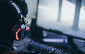 4일 연속 잠 안 자고 게임하던 대학생 숨져…뇌혈관 파열