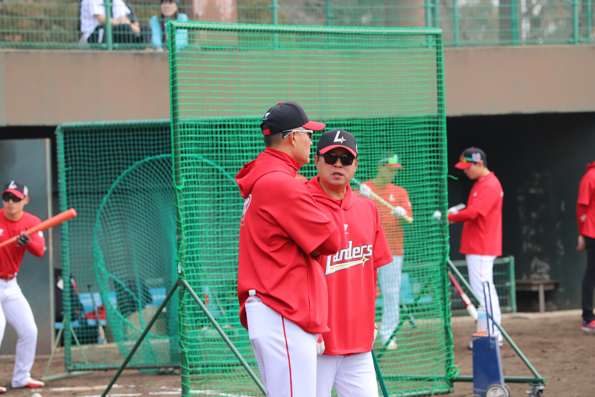 SSG 김재환, 5일 두산전 안 뛴다! → 선수 의견은 아니다. 이숭용 …