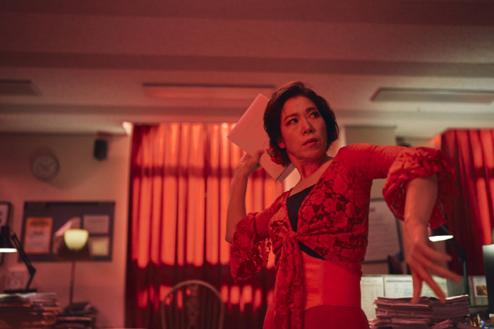 [SC인터뷰] "주연? 부담감 컸지만"…'매드 댄스 오피스' 염혜란, 제…