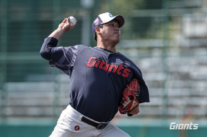 롯데 선발 김진욱→나균안 긴급 변경! 경기 직전 무슨 일인가 [미야자키 현장]