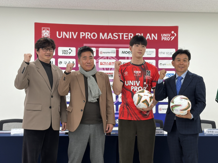 '숙적' 한일 대학축구 격돌…오해종 "어떻게 이겨야 하나 고민"→안정환 작심발언 "한일 격차 벌어진 것은 모두의 책임"