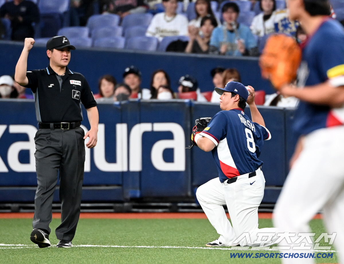 [포토] 노시환, 오늘은 1루에서 몸 날린 캐치