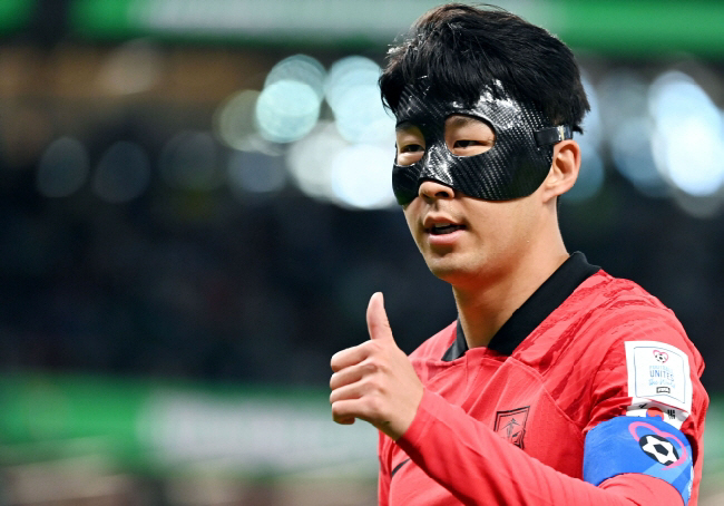 "나에게 마지막 월드컵" 눈물 펑펑 '캡틴' 손흥민의 '라스트 댄스'…김…