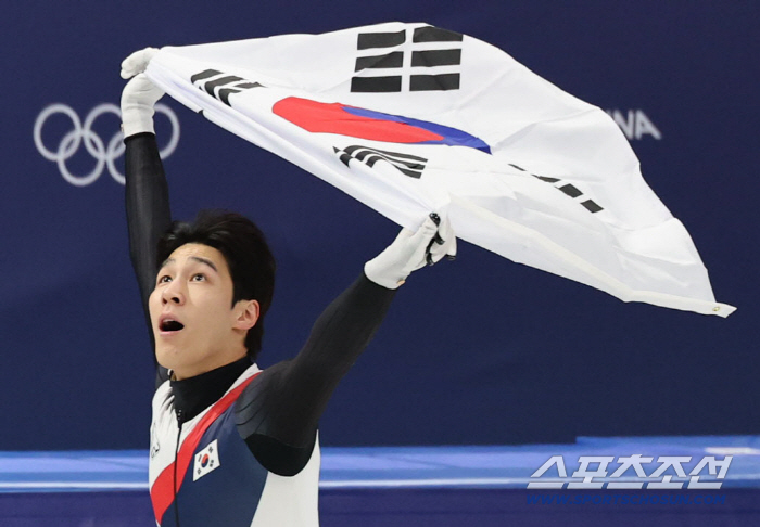 중국까지 관심 집중...'반칙왕-고의충돌 논란' 황대헌, 공식 입장발표 …