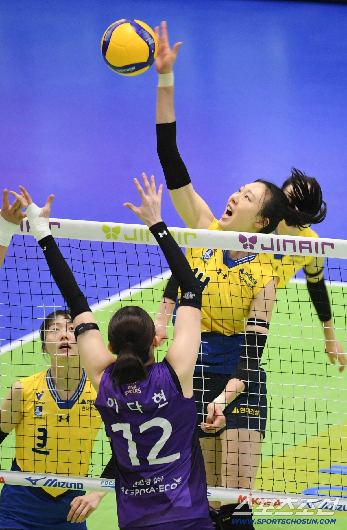 '리빙레전드' 양효진, 올 시즌 마치고 전격 은퇴…NO.14 영구결번 "…