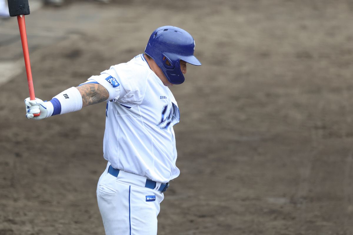 "땀날 만큼 긴장" 25년 차 최고참에게 쏟아진 '칭찬 세례', 진땀 났…