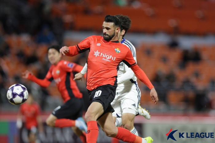 [ACLE 현장리뷰] '탄식의 골대 강타' 강원, 일본 최강 마치다와 아…