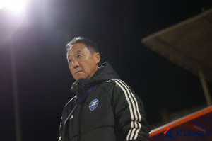 [현장인터뷰] 강원에 꽁꽁 묶인 '日 최강' 마치다...쿠로다 감독 