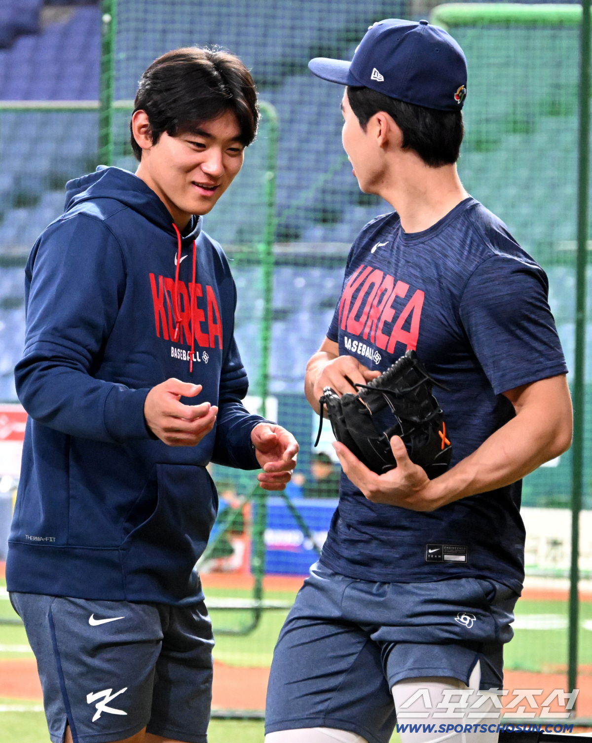 '형 제발요~' 김혜성 앞에 두 손 모은 김도영…글러브 두고 무슨 일이[…