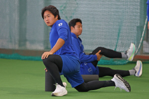 설마 좌승현도? 돌연 선발 등판 연기, 경기마다 몰려오는 부상공포, 