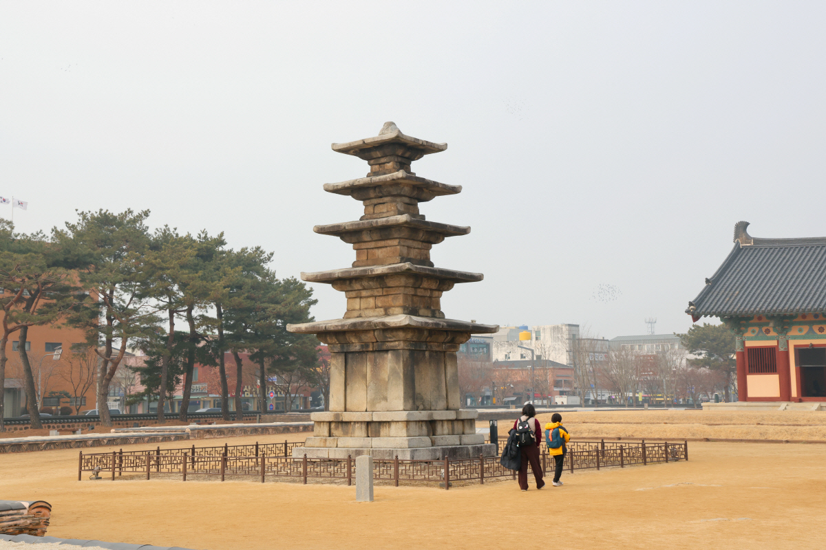 '부여·공주'로 떠나는 시간여행…백제의 시간은 거꾸로 흐른다