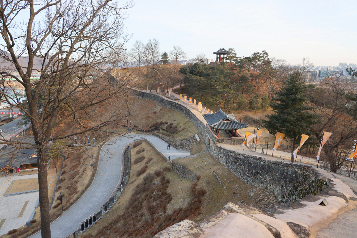 '부여·공주'로 떠나는 시간여행…백제의 시간은 거꾸로 흐른다