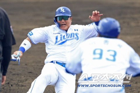 '이게 최형우 클라쓰' 수비에 긴장해 타격은 1도 신경안썼다는데... 처…