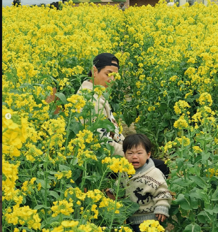 윤남기♥이다은, 유채꽃 보다 치열한 현실육아 "초1·18개월 사이 고군분…