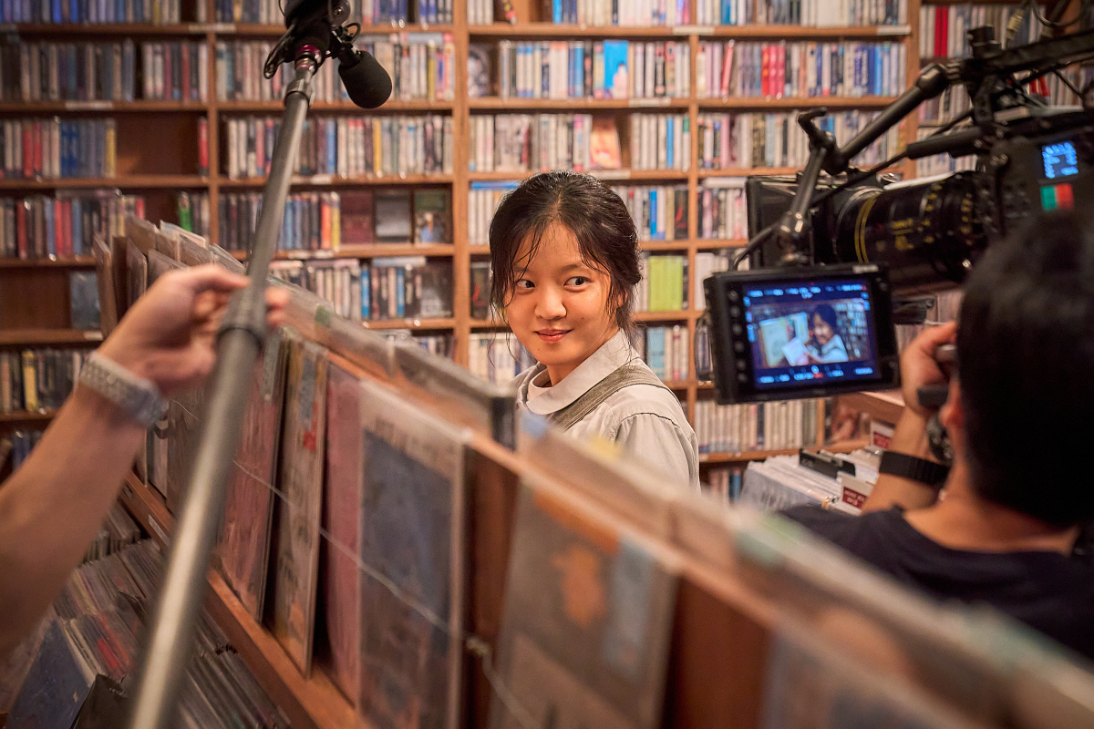 [공식] 고아성♥문상민에 전세계가 빠졌다..'파반느', 넷플릭스 비영어 …