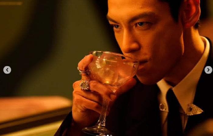 GD, '열애설' 제니는 빛삭하더니 탑에겐 '좋아요' 꾹…탈퇴 멤버 컴백…