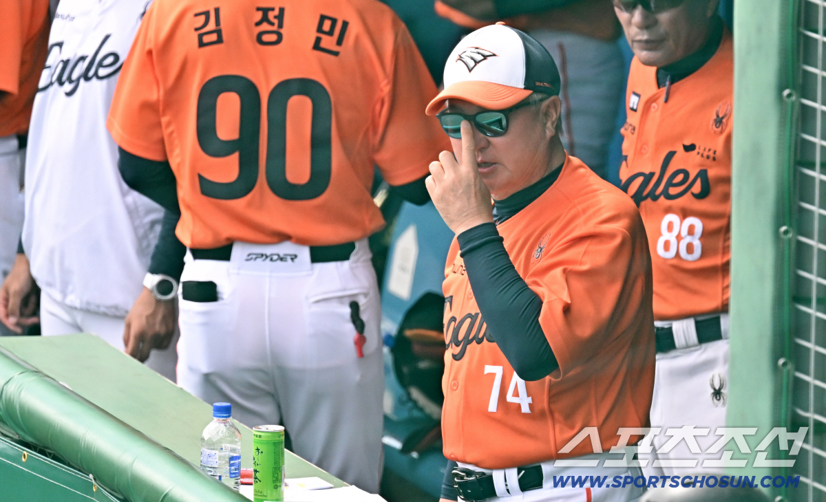 가장 먼저 귀국하는 한화. 우승 준비 됐습니까. 명장의 총평 "수비, 팀…