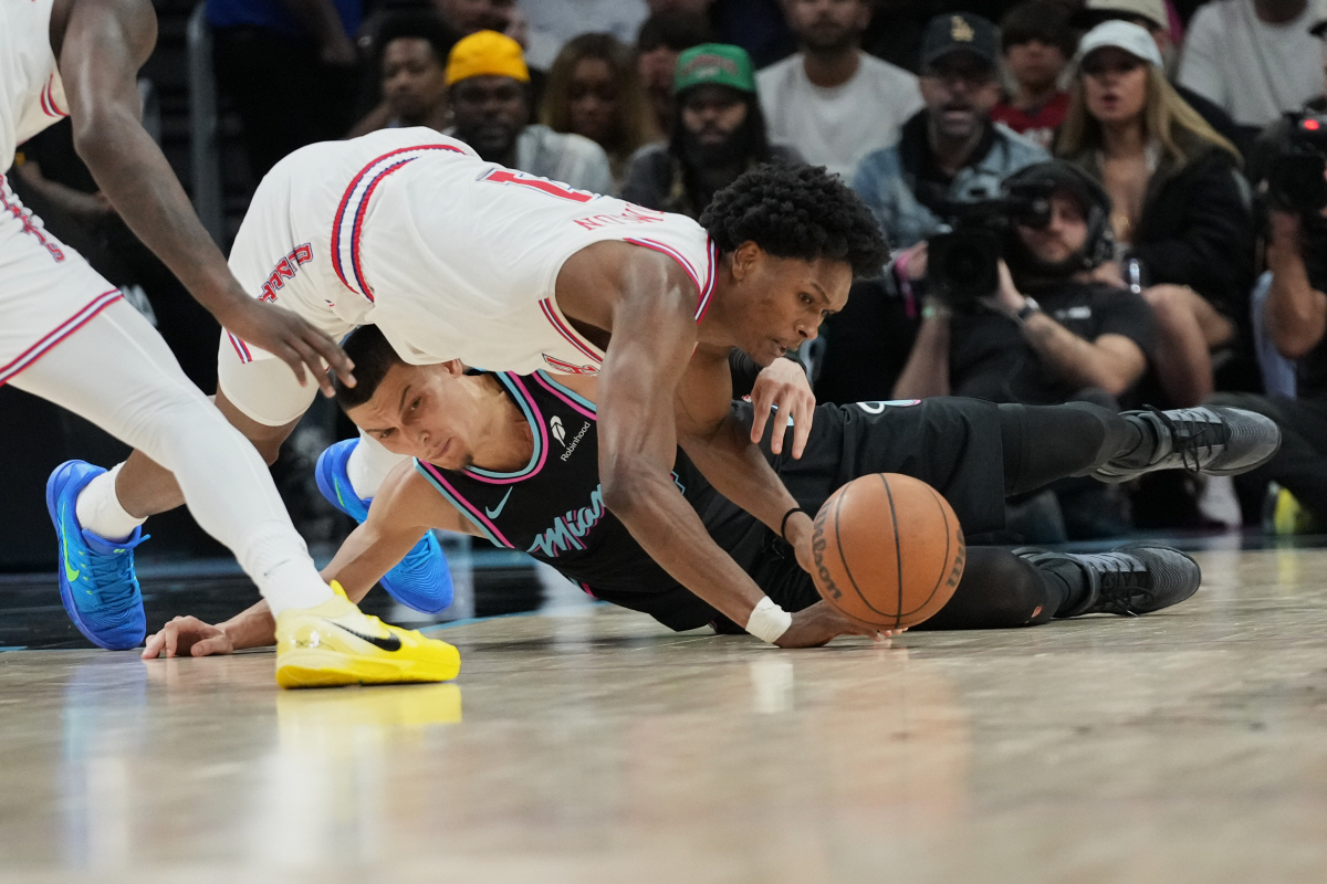 "수비 되냐?"→"응 넌 부계정 돌리잖아!" 케빈 듀란트와 타일러 히로 …