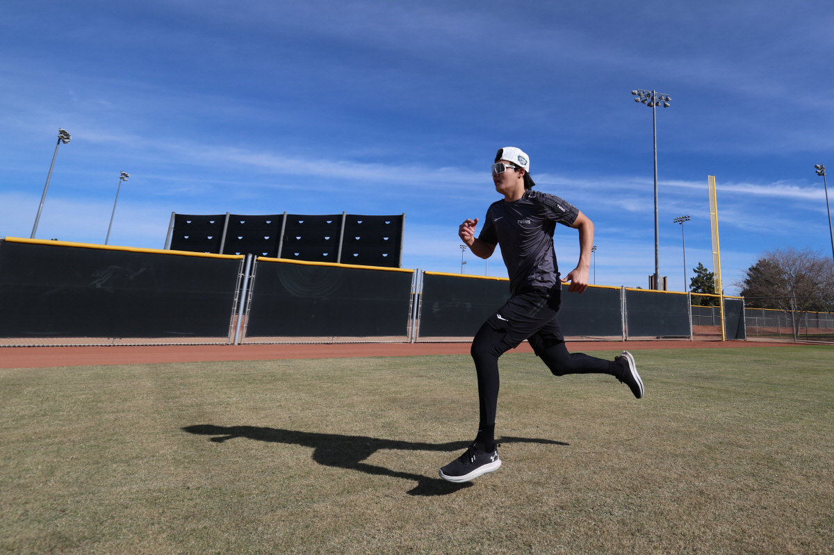 "신무기 준비했다" 최근 3년간 35승, '다승 1위' 명예에도 임찬규에…