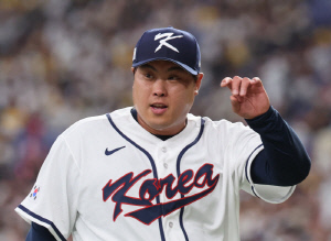 '토론토 에이스' 류현진 나온대! '투수 약점' 한국팀 순항 이끌까…'170억 노장' KBO서 건재함 과시