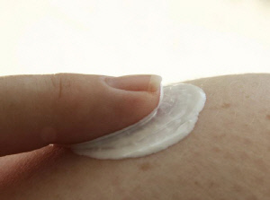 3살 딸 '성조숙증' 진단…'이것' 발라서? 