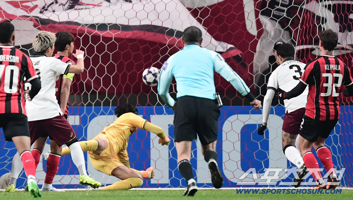 [현장인터뷰]'적지에서 승리' 미하엘 스키베 日 고베 감독 "선수들 칭찬…