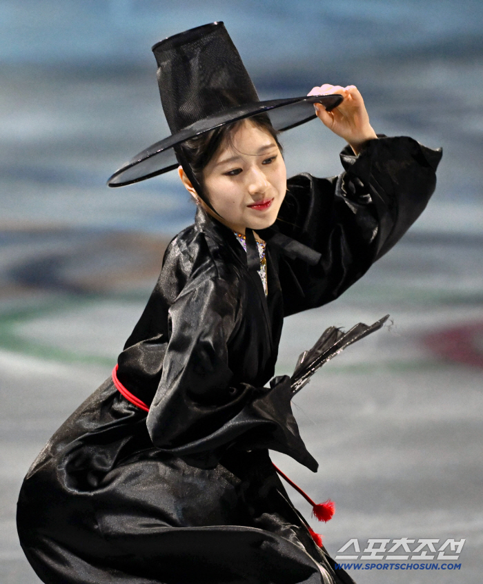 日 폭발! "제2의 김연아 제일 귀여워", "정말 아름다워" 韓 여자 피겨 간판에 찬사 세례...美 피겨 왕자도 "놀람"