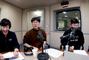 '천만 감독 눈앞' 장항준 '개명·귀화' 경거망동 '공약'…