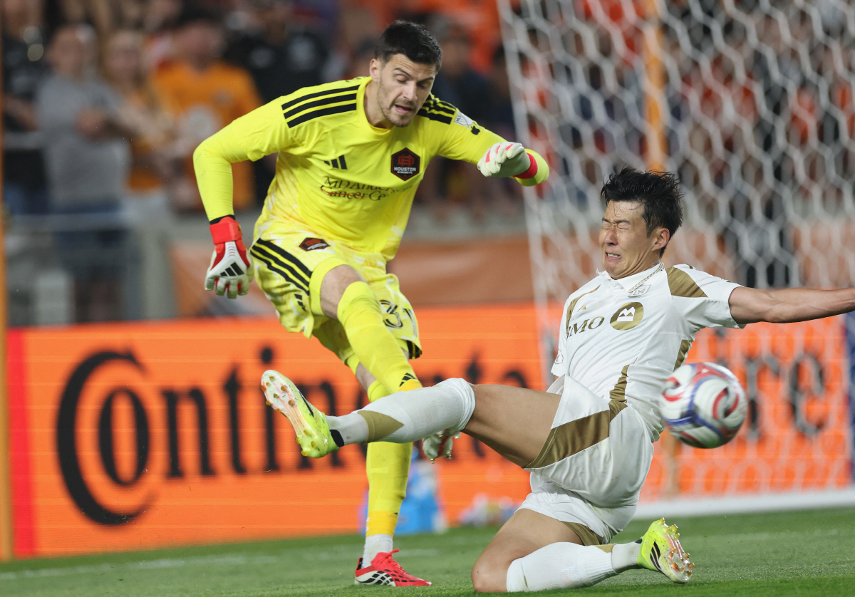 [공식발표]"韓 축구 아찔 위기!" SON 향한 거친 태클, MLS 칼 …