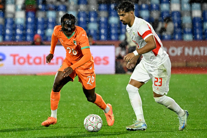 英 단독 보도! 토트넘 망했다, '손흥민 후계자' 또또또또 못 데려올 위기..."이적료, 챔스 진출 문제로 난항"