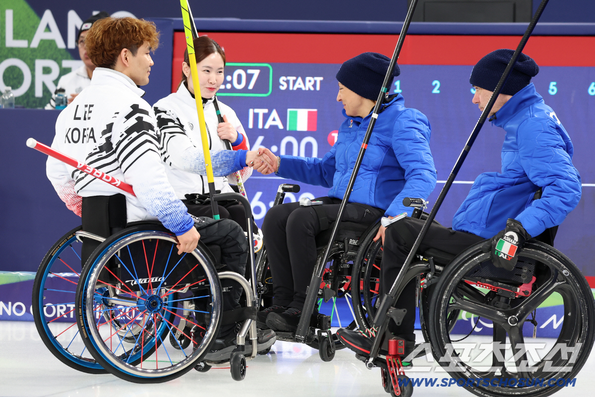 패럴림픽 스타트! 휠체어컬링 믹스더블 '팀200' 이용석X백혜진, 개최국 伊에 5-7 석패...英,日과 예선 2-3차전
