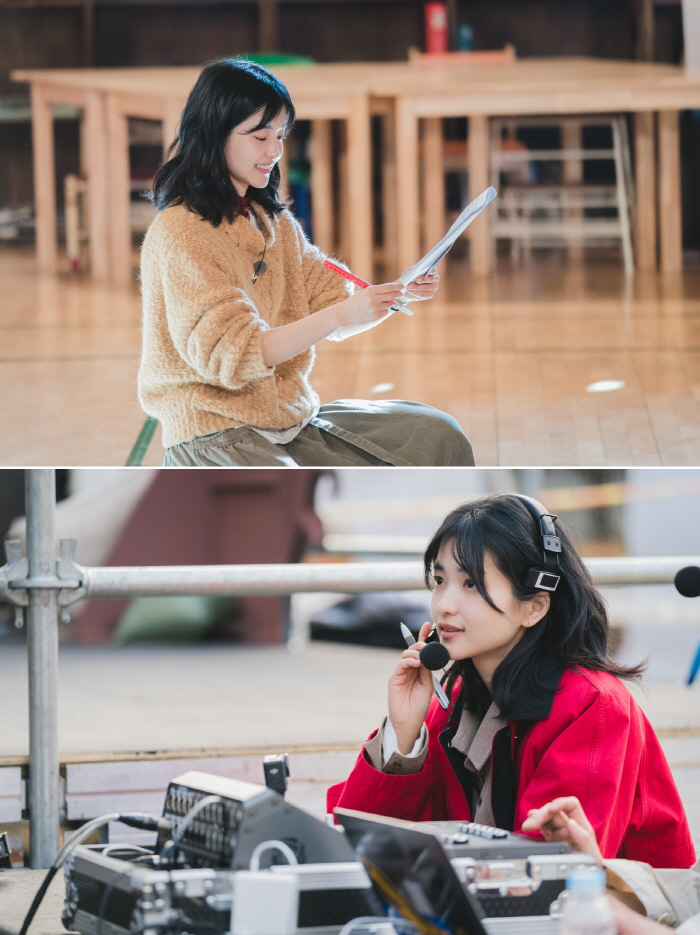 "직접 소품 만들고 OST까지 불러"…'방과후 태리쌤' 김태리, '최현욱 잡도리' 전부가 아니다