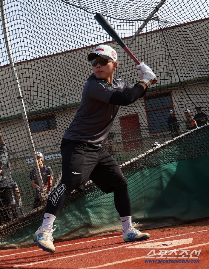 첫 경기부터 액땜? 2루수에 헤드샷 어질! 떠난 현수형 조언에 러닝까지 …