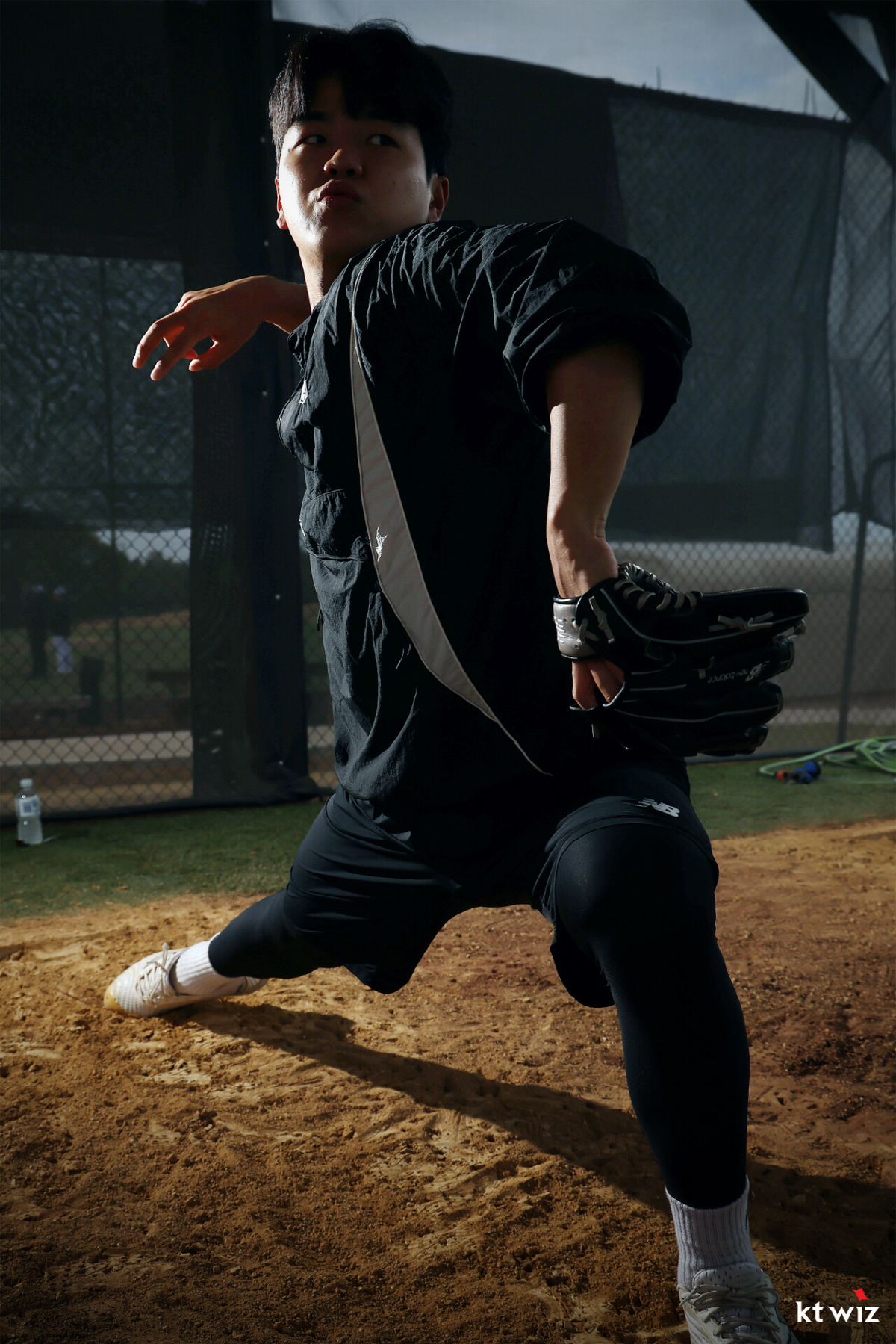 'ERA 0.89 → 6.99' 후반기 악몽은 잊어라! 부상 아픔 딛고 …