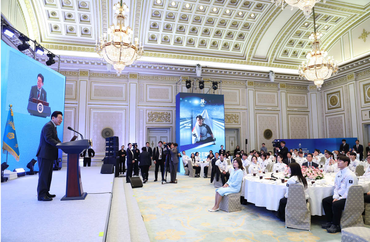 李 대통령, 동계올림픽 선수단 오찬 "한계를 뛰어넘는 도전, 대한민국의 …