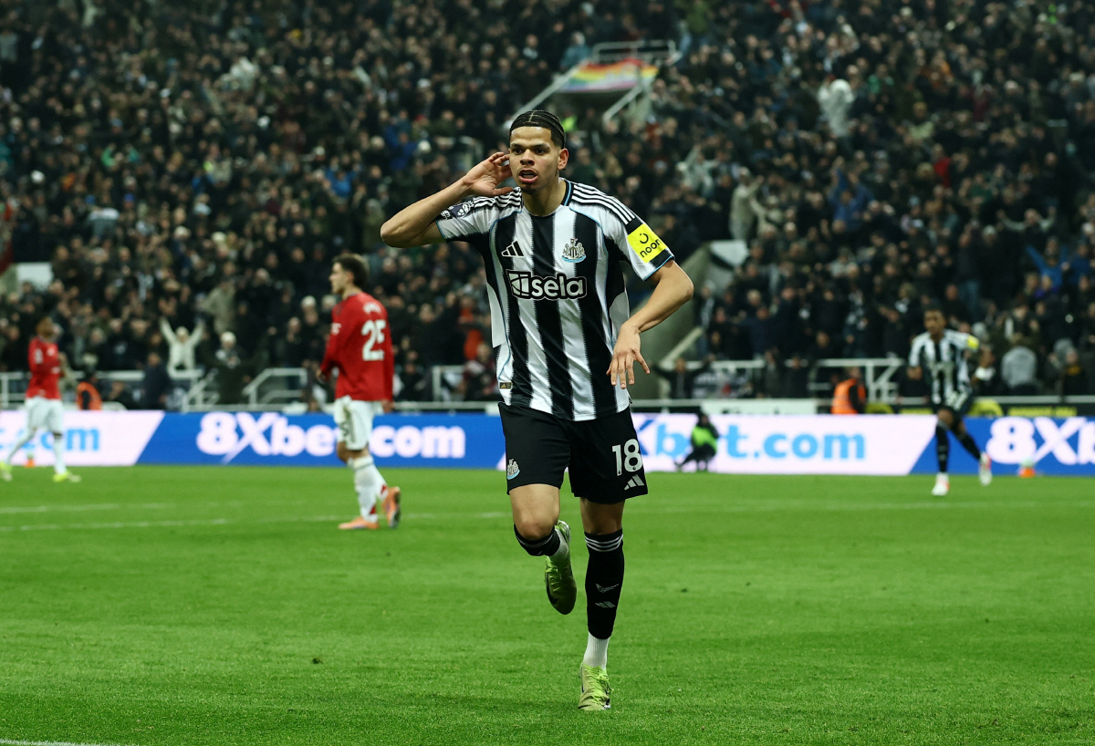 "OT에서 다시는 보고 싶지 않다" '극장골' 뉴캐슬에 패한 맨유 팬들 …