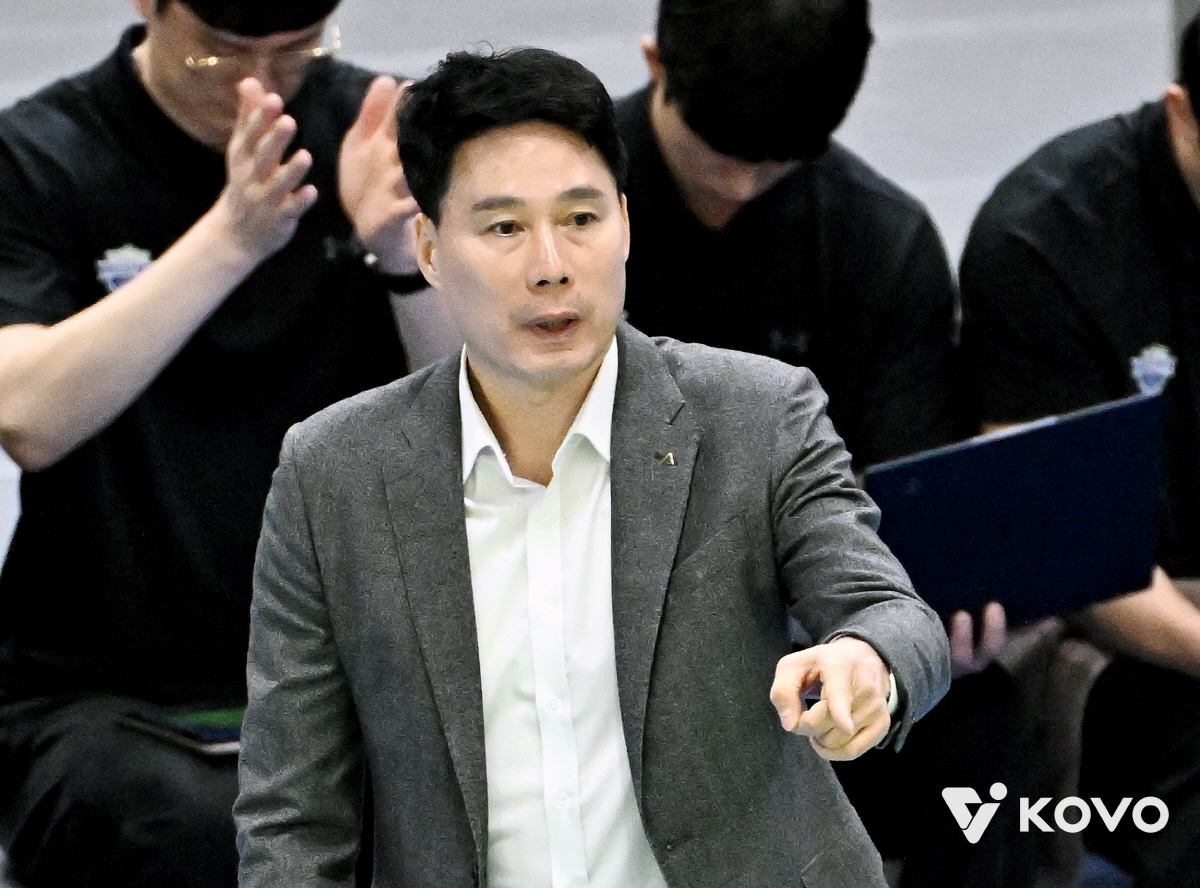 '은퇴 선언' 양효진 21득점+6블록 분투 → 2위 확보…승리는 흥국생명…