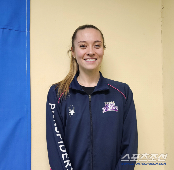 "처음엔 좀 부끄럽더라" 레베카 얼굴 붉힌 가족의 열혈 응원…"마음이 따뜻해졌다" [인터뷰]